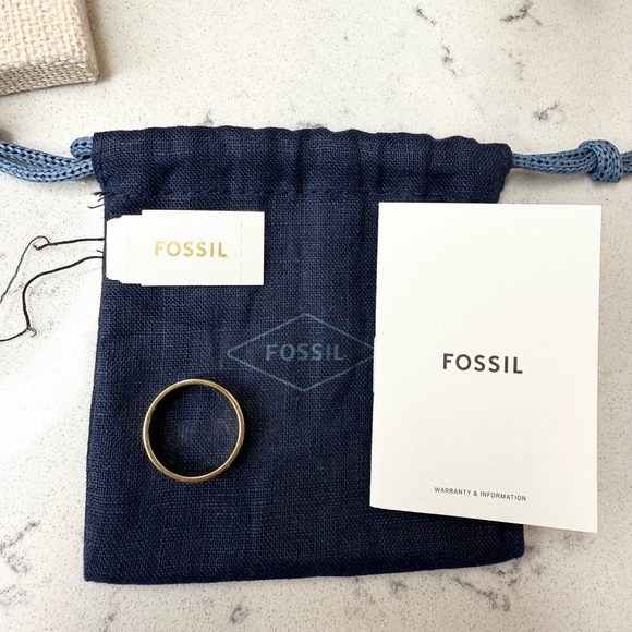 Fossil Sadie Shine Bright Gold-Tone Stainless Steel Band Ring size 8 - Picture 5 of 6